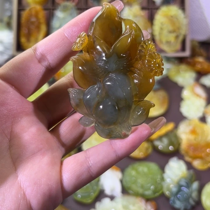 未镶嵌蛇纹石玉颈饰