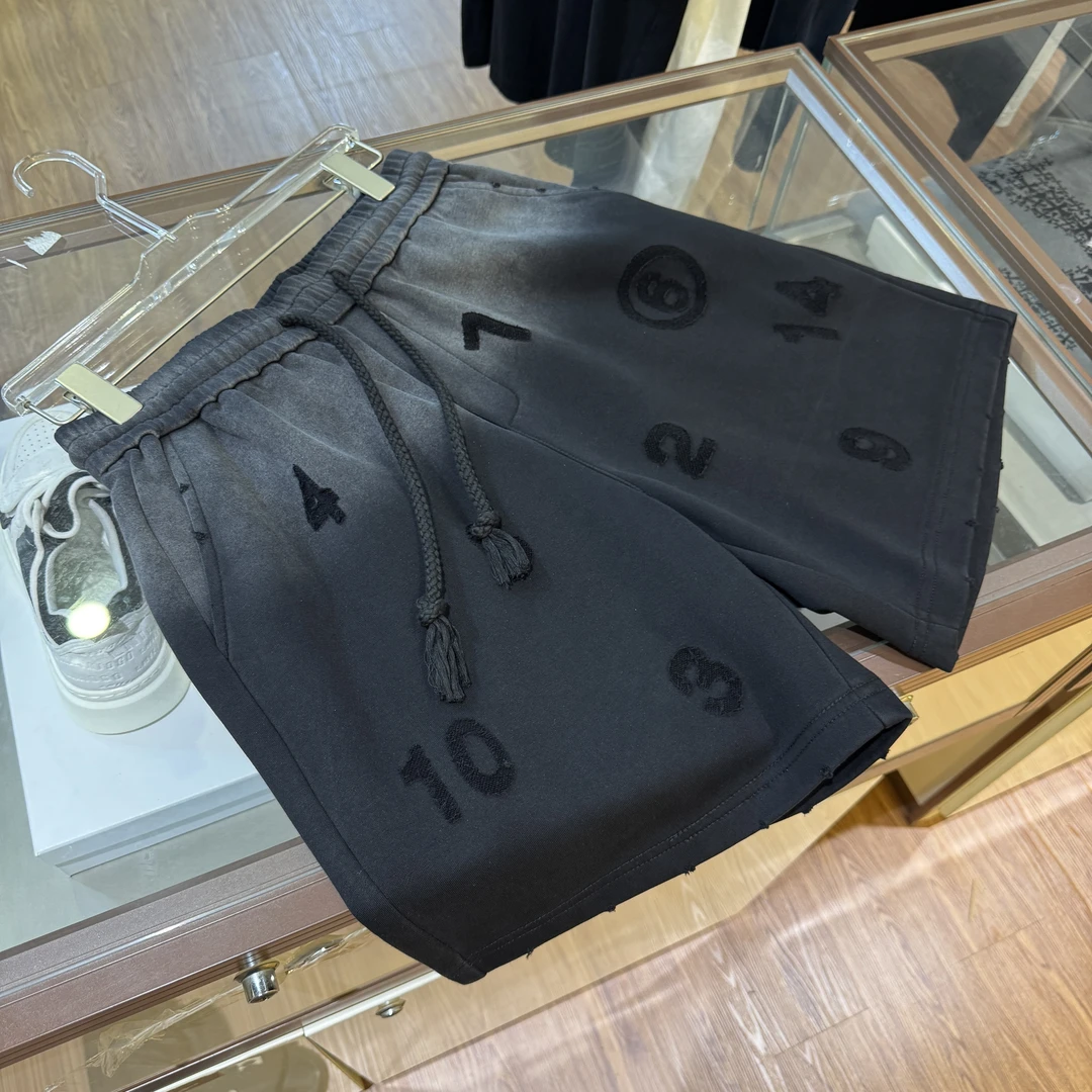 AT【023】8890# 夏季潮奢男轻奢时尚宽松休闲透气短卫裤