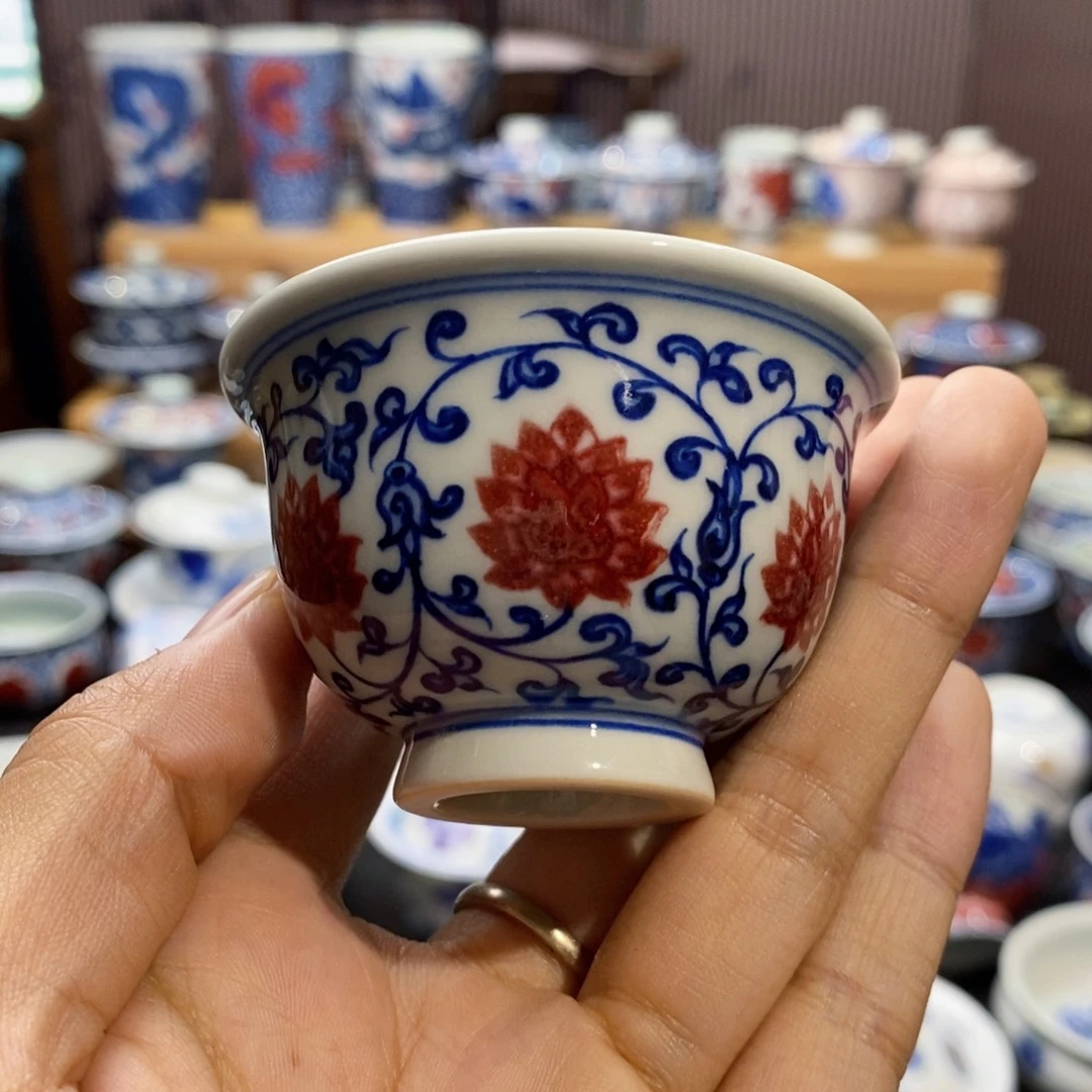 缠枝莲釉里红压手杯原矿手绘