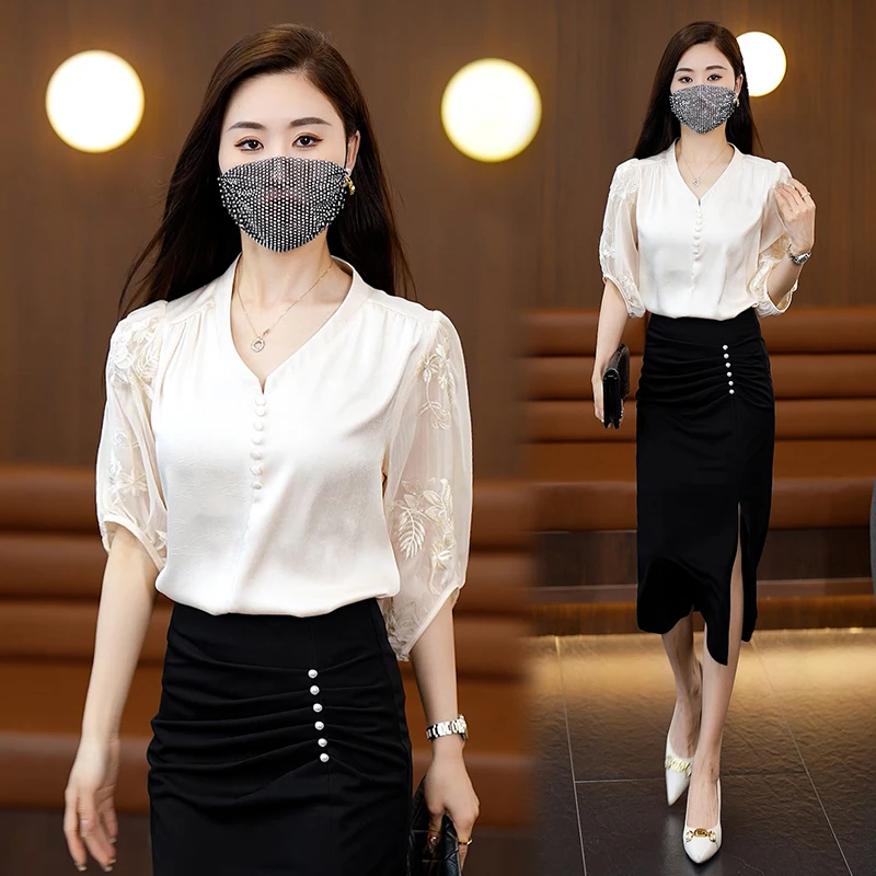 2025V领中袖宽松型常规极简风拼接T恤减龄气质法式夏装