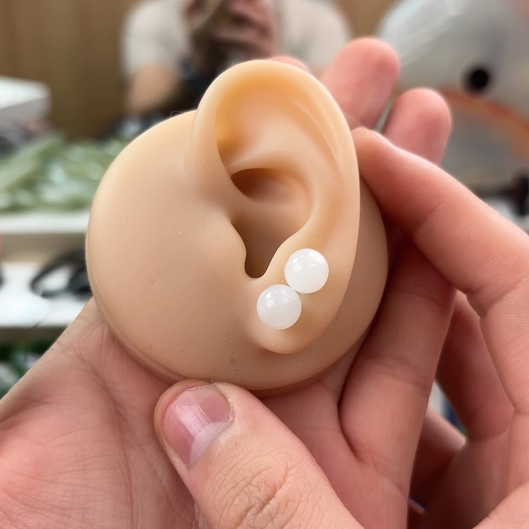 和田玉耳钉银S925镶嵌