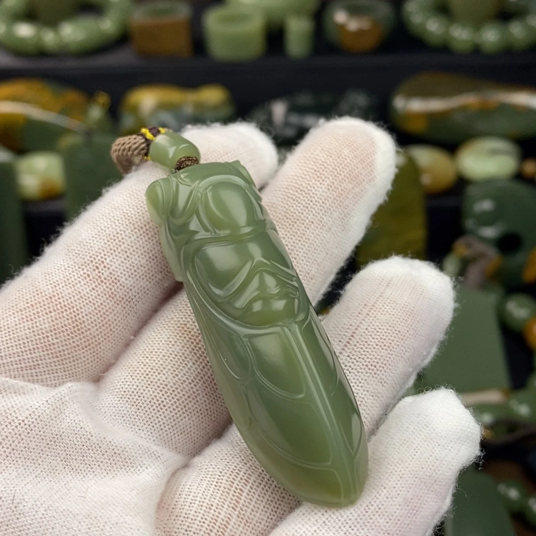 岫岩老玉（透闪石质玉）未镶嵌颈饰