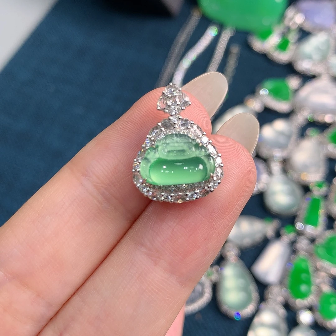 颈饰18K金镶嵌翡翠玻璃冰起刚绿佛公 48小时鉴赏期