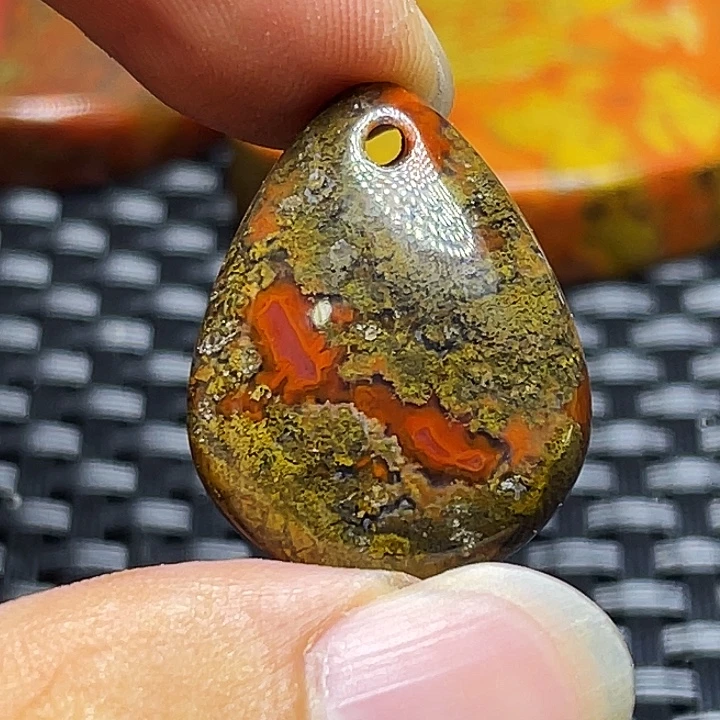 李***立玛瑙/玉髓颈饰未镶嵌