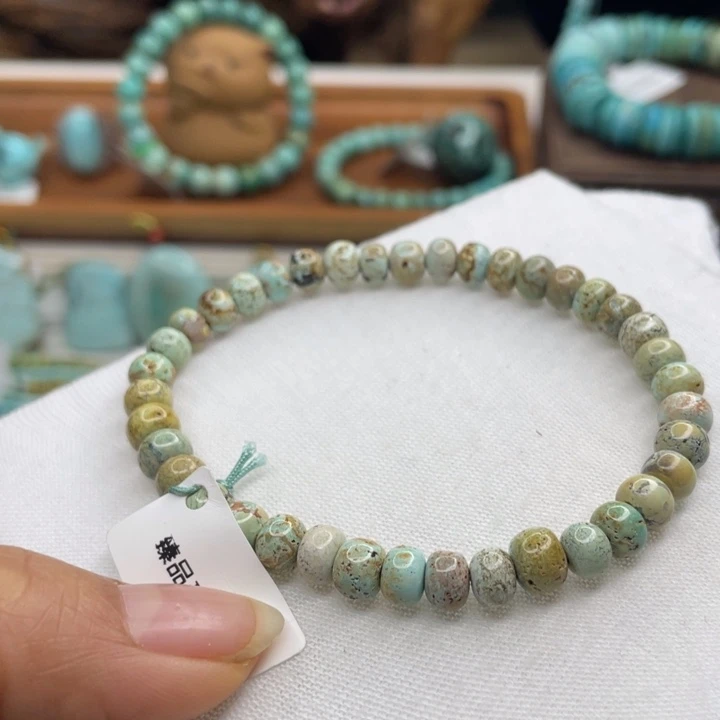 绿松石未镶嵌珠宝