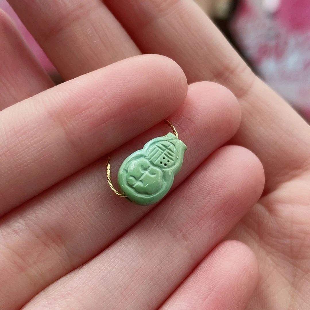 绿松石颈饰未镶嵌