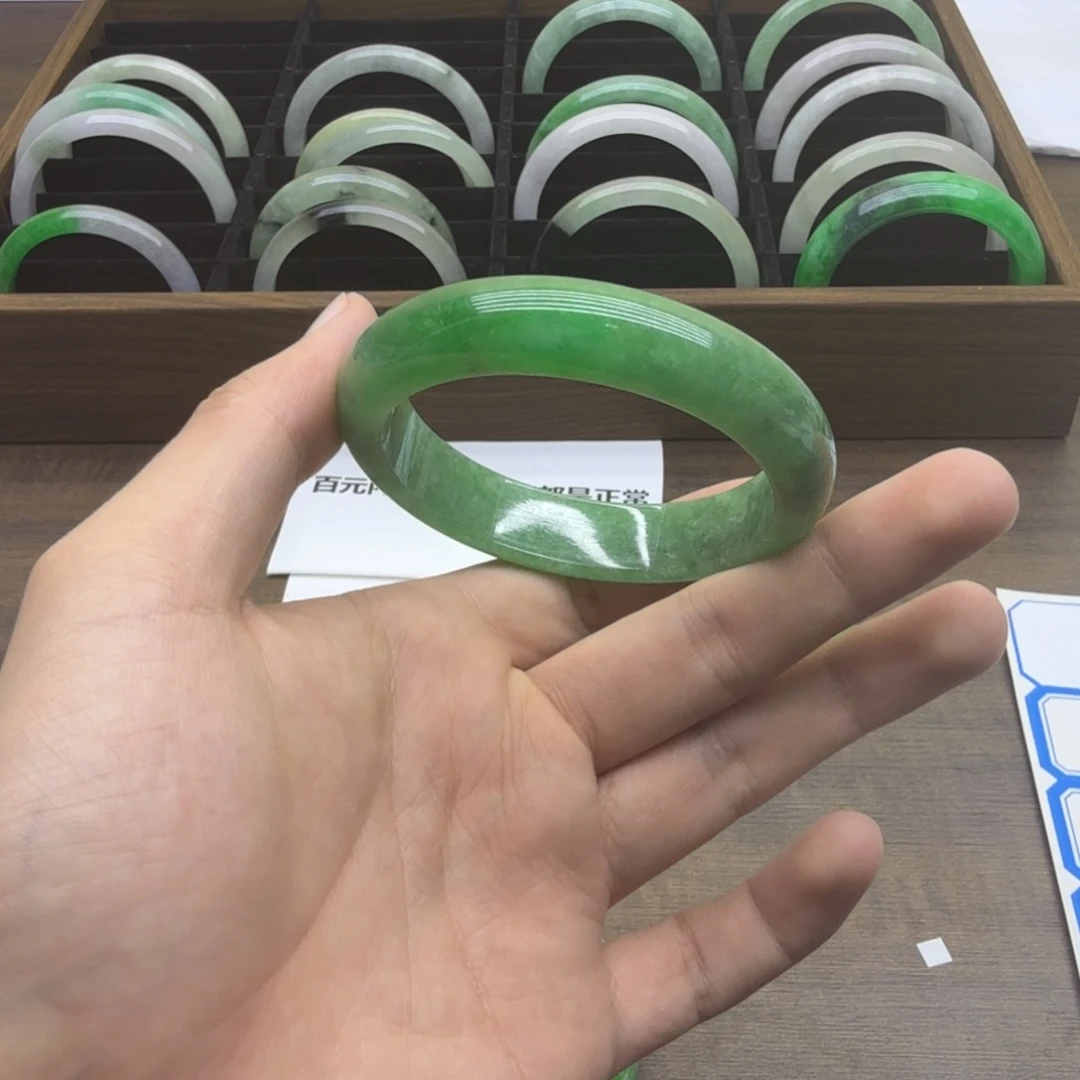 未镶嵌手镯翡翠C28