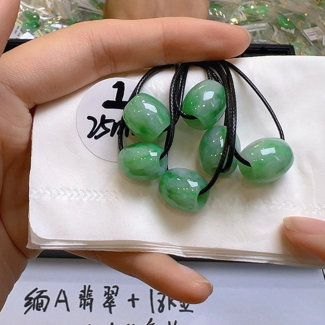 翡翠未镶嵌吊坠(不含链)多样性
