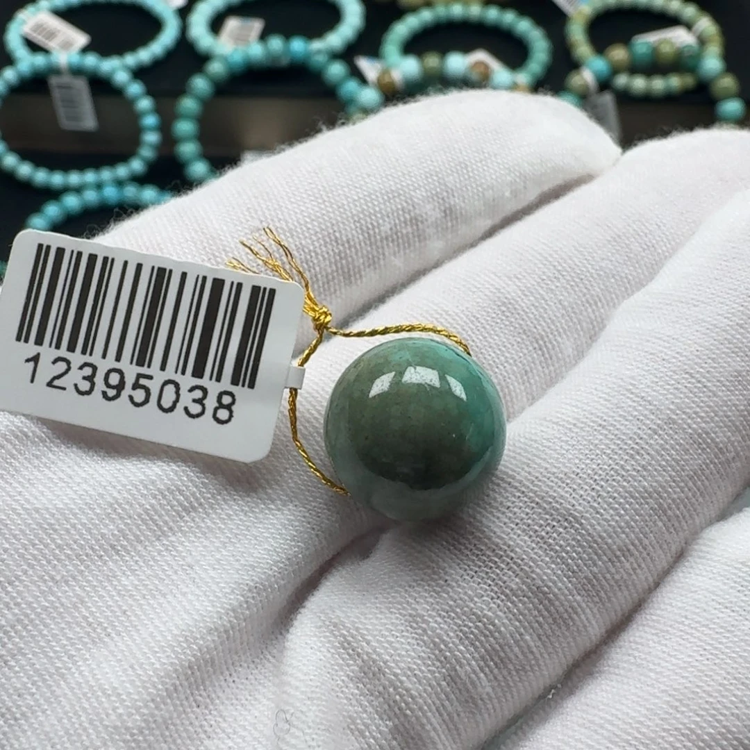 绿松石未镶嵌挂件
