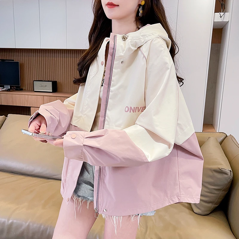 美式冲锋衣2025春秋新款宽松初中高中学生拼色连帽夹克短外套女