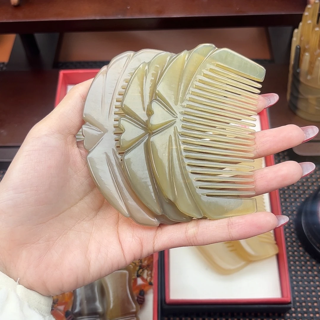 手工制作纯牛角梳子