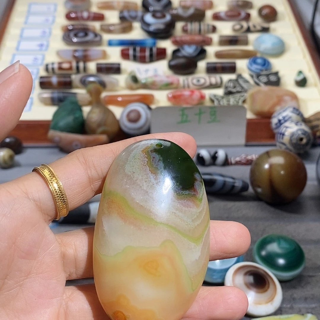 渡***边玛瑙/玉髓合金颈饰