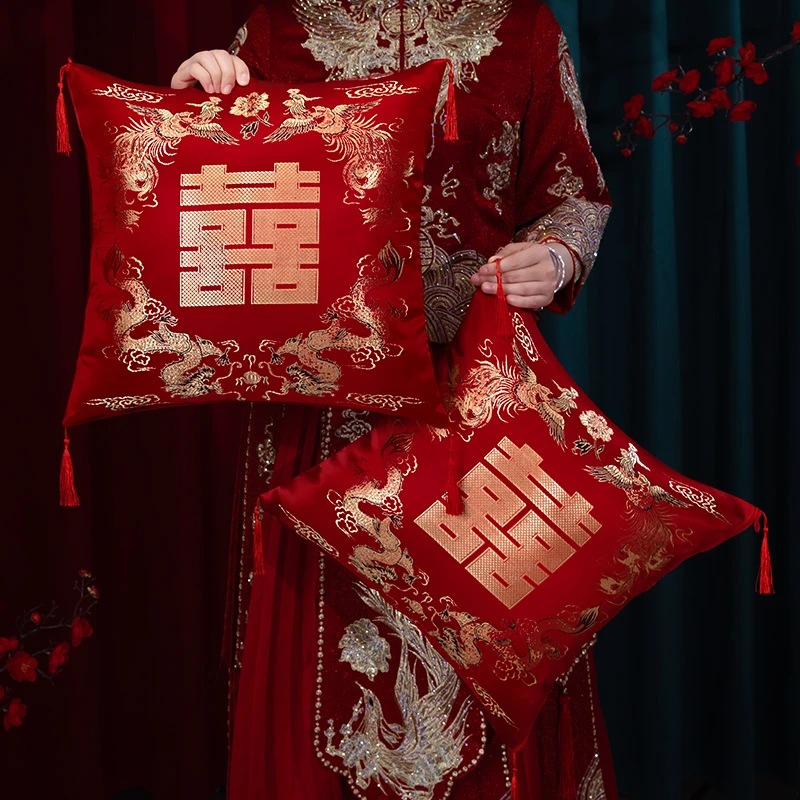 结婚抱枕沙发靠枕喜字流苏抱枕婚房装饰布置座椅靠垫喜庆婚庆用品
