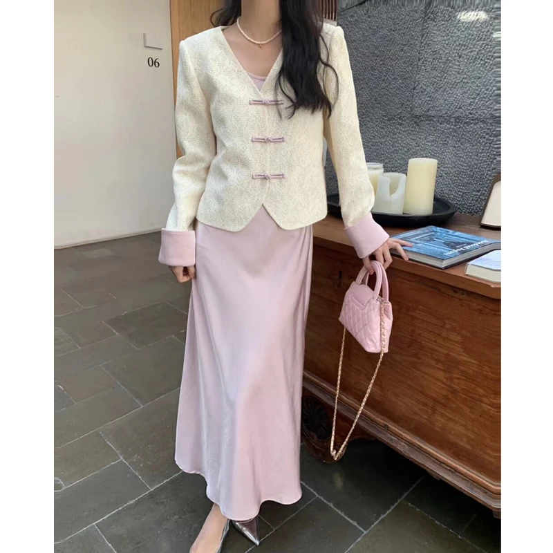 【24026】蕾丝立体提花V领短外套+吊带连衣裙套装