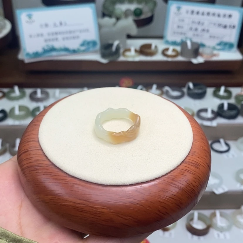 【闪购商品】未镶嵌戒指和田玉  清仓 不退换 港码13