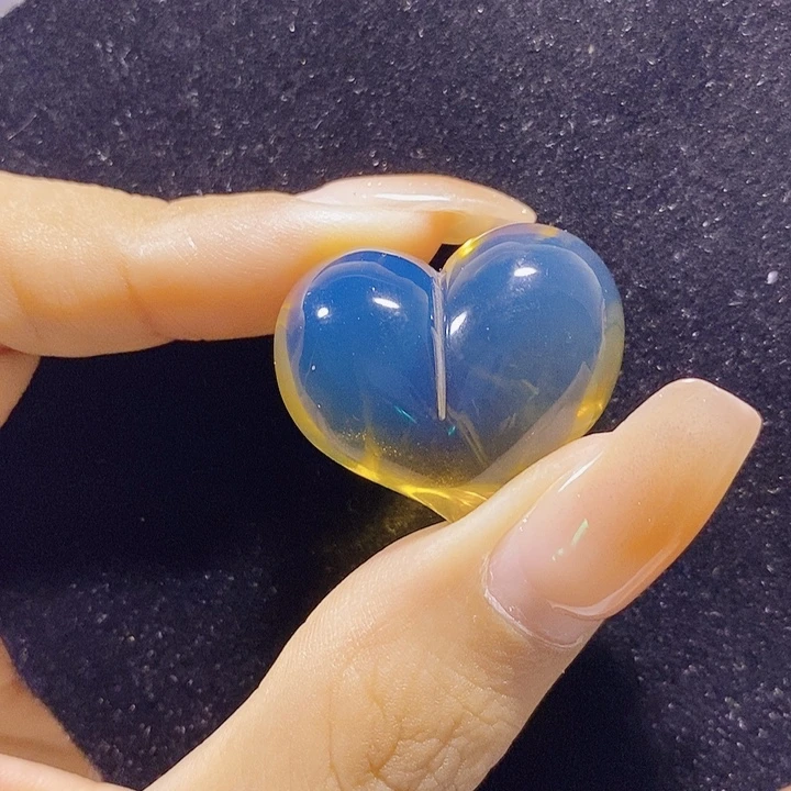 蓝珀未镶嵌珠宝奇石墨西哥蓝珀爱心屁桃