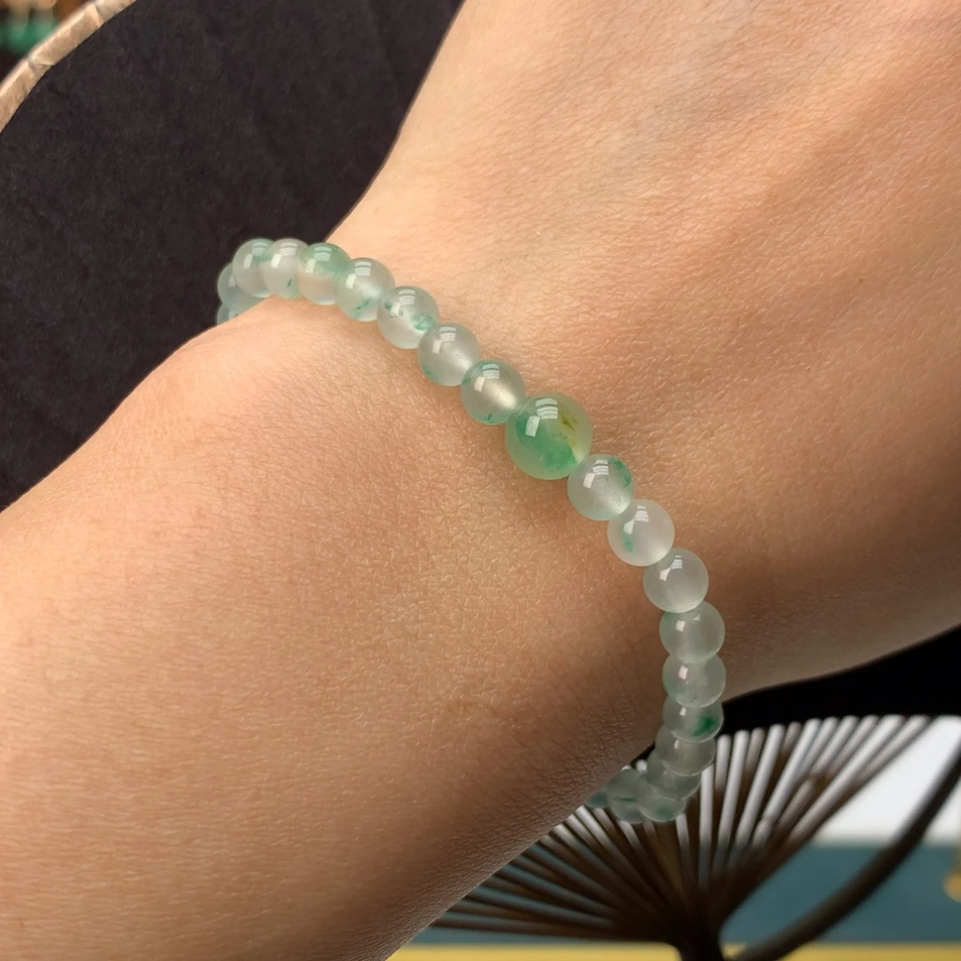 石英质玉（非洲翠）未镶嵌冰飘花精品手串