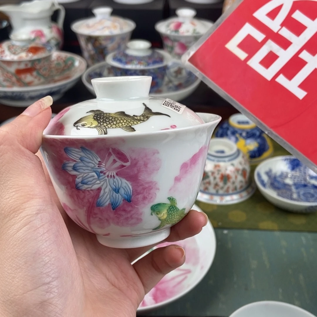 艳***艳陶瓷的的设计师是什么