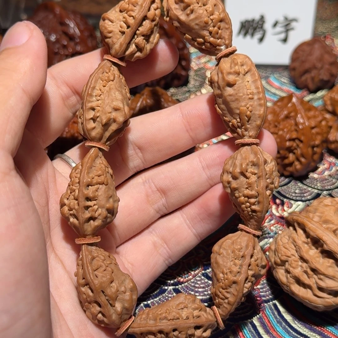 把件核桃麒麟角手持文玩核桃
