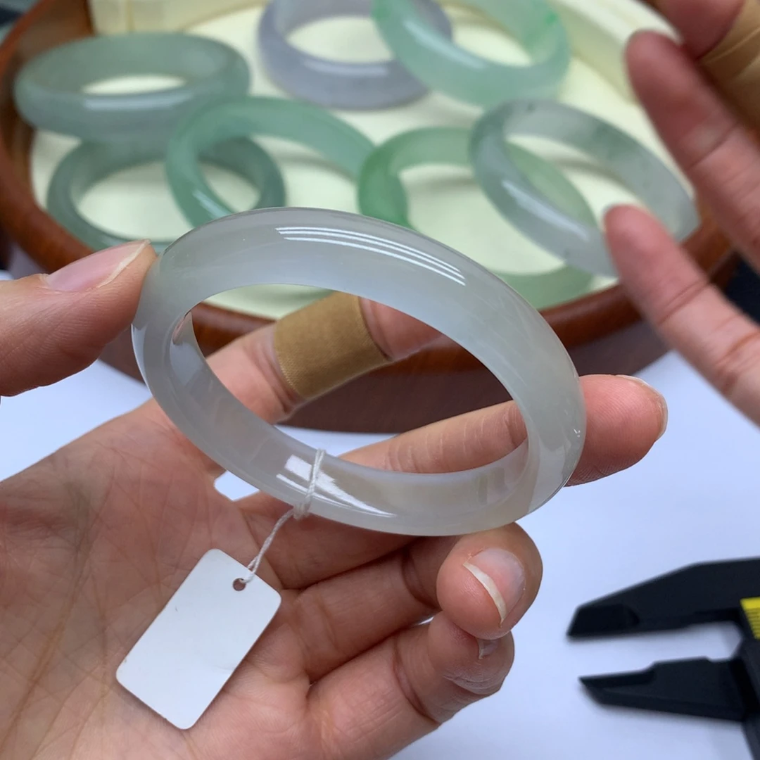 一***糖手镯圈口52.0宽10.0的