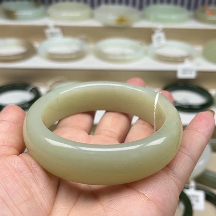 和田玉手镯未镶嵌依*@