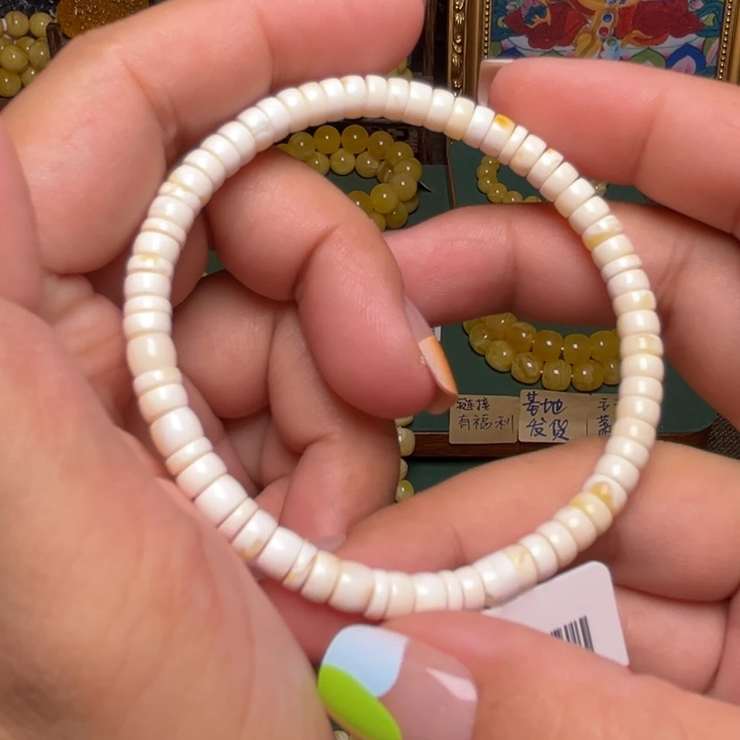 未镶嵌琥珀珠宝奇石