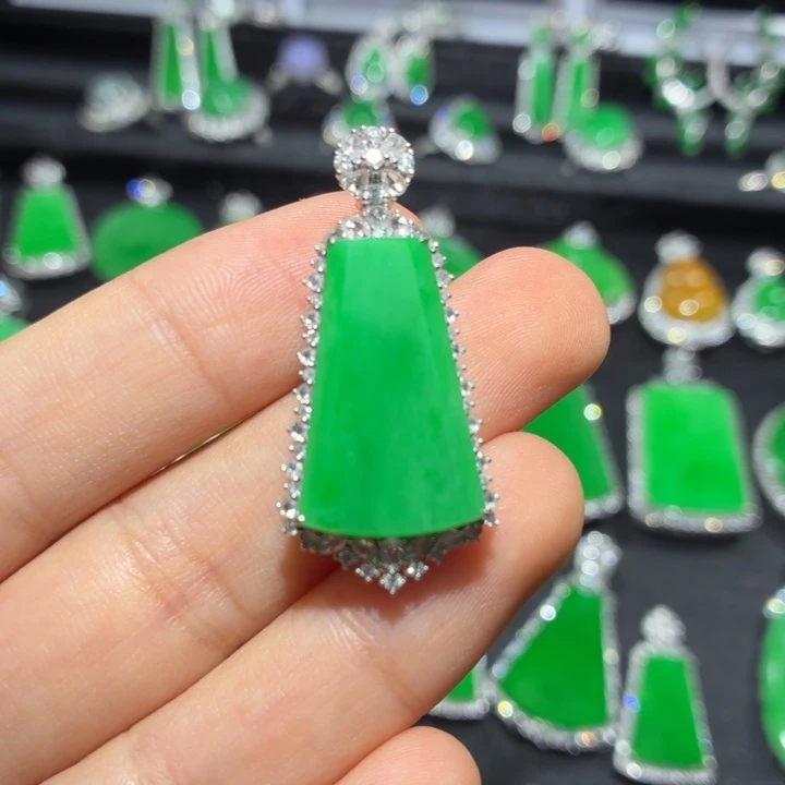 翡翠18K金镶嵌吊坠(不含链)翡翠