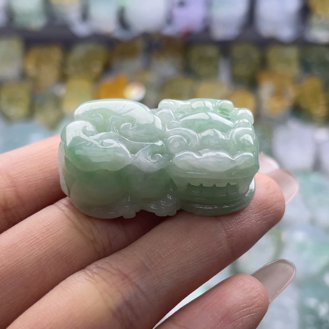 颈饰未镶嵌翡翠貔貅