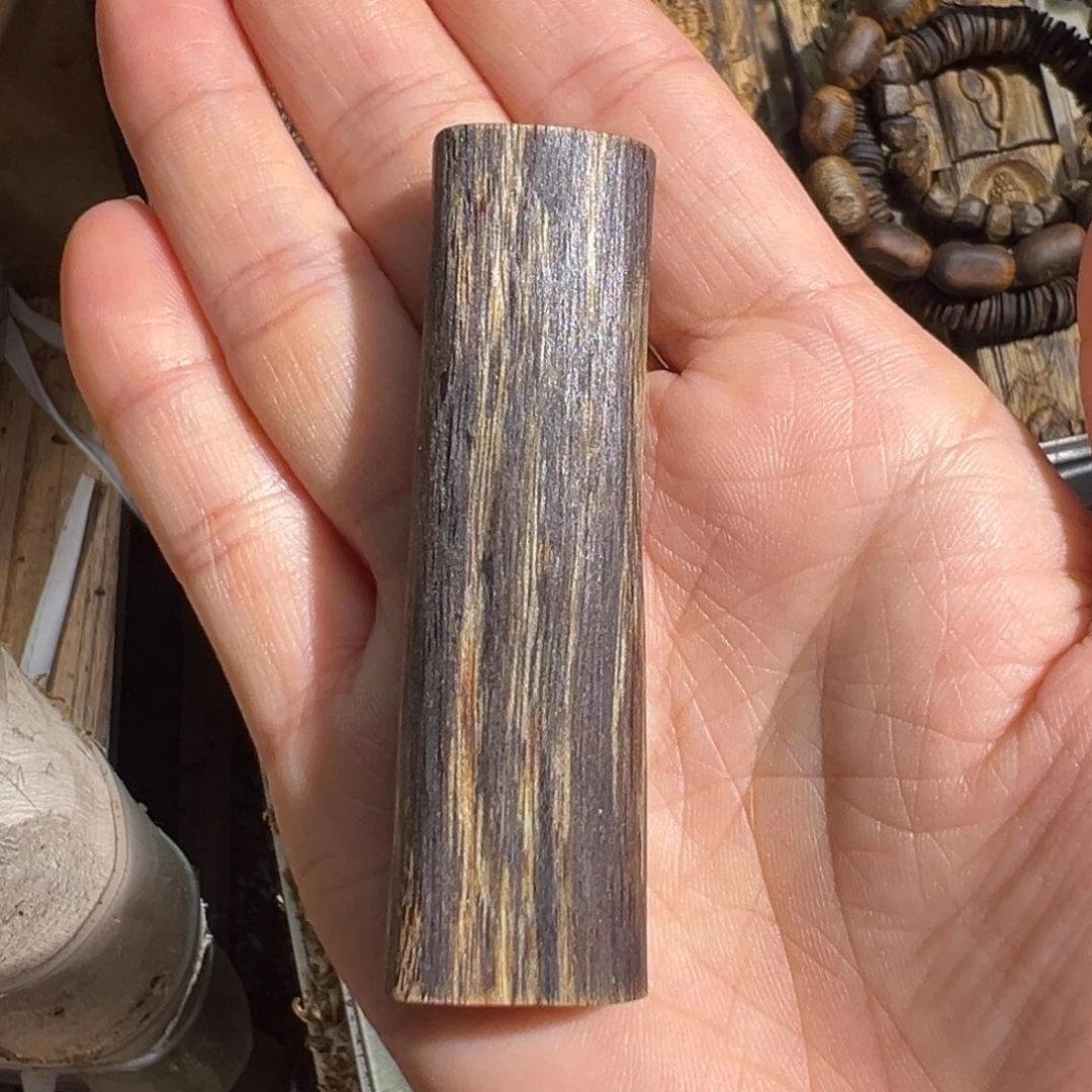 沉香吊坠陆河棋楠吊坠素牌11.9克