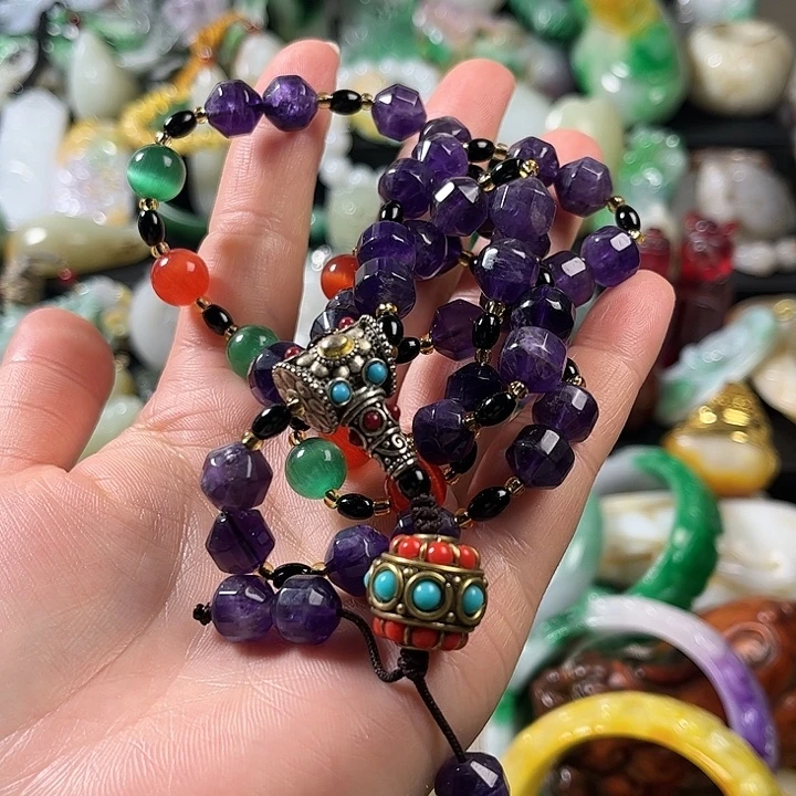 翡翠未镶嵌颈饰翡翠未镶嵌颈饰