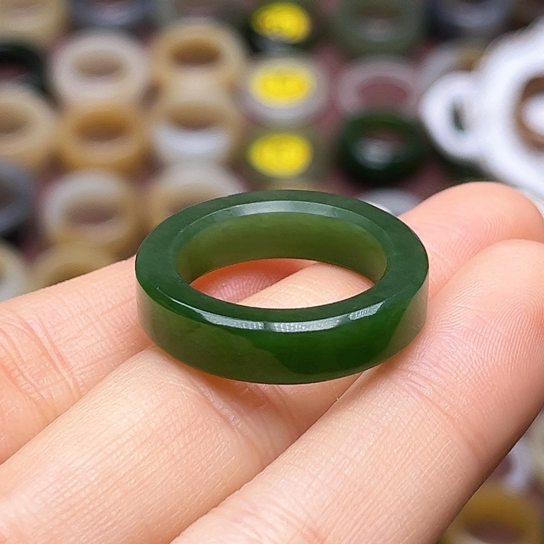 和田玉未镶嵌戒指19.3俄7辣绿直切