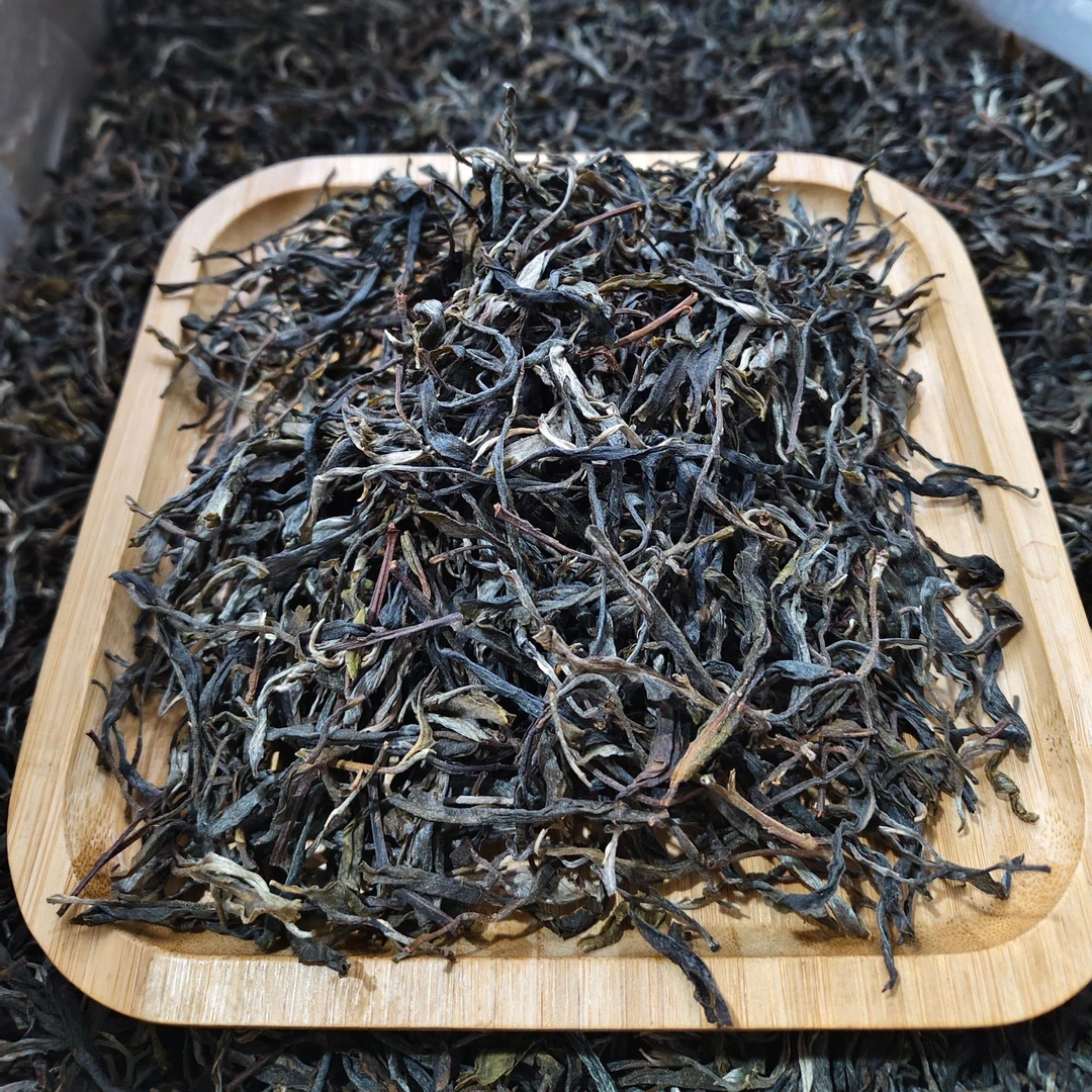 小荒田24.25年头春古树纯料冰糖甜韵云南临沧大叶种晒青毛茶散茶