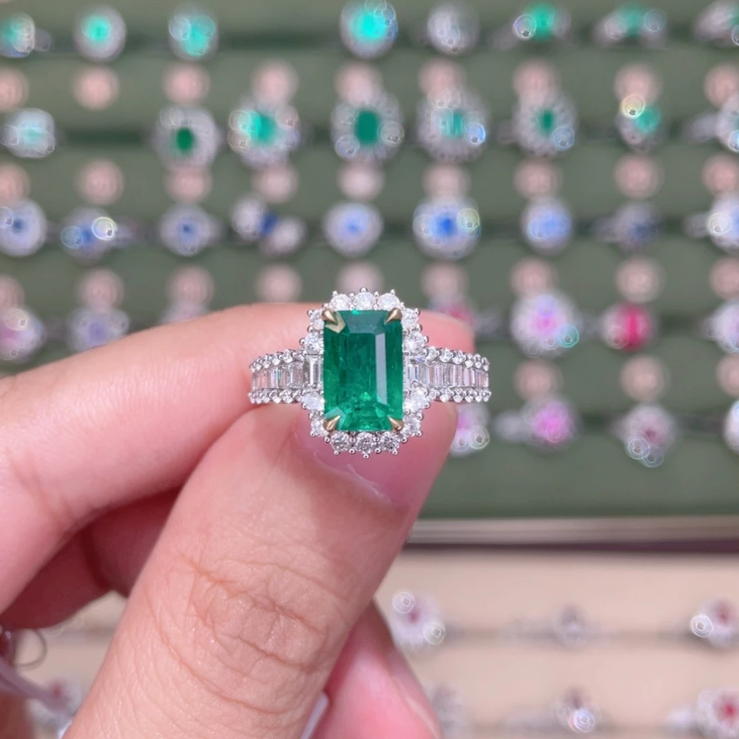 祖母绿戒指18K金镶嵌2.05ct