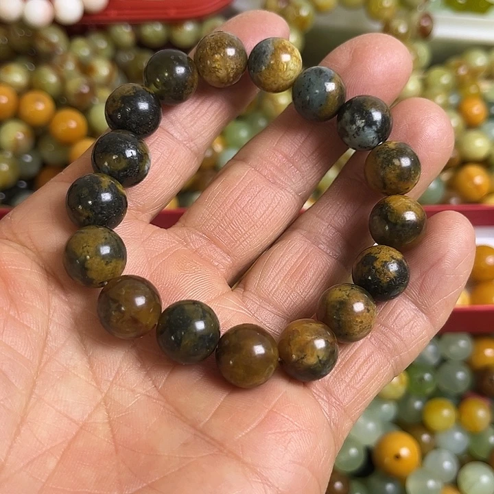 合金蛇纹石玉颈饰