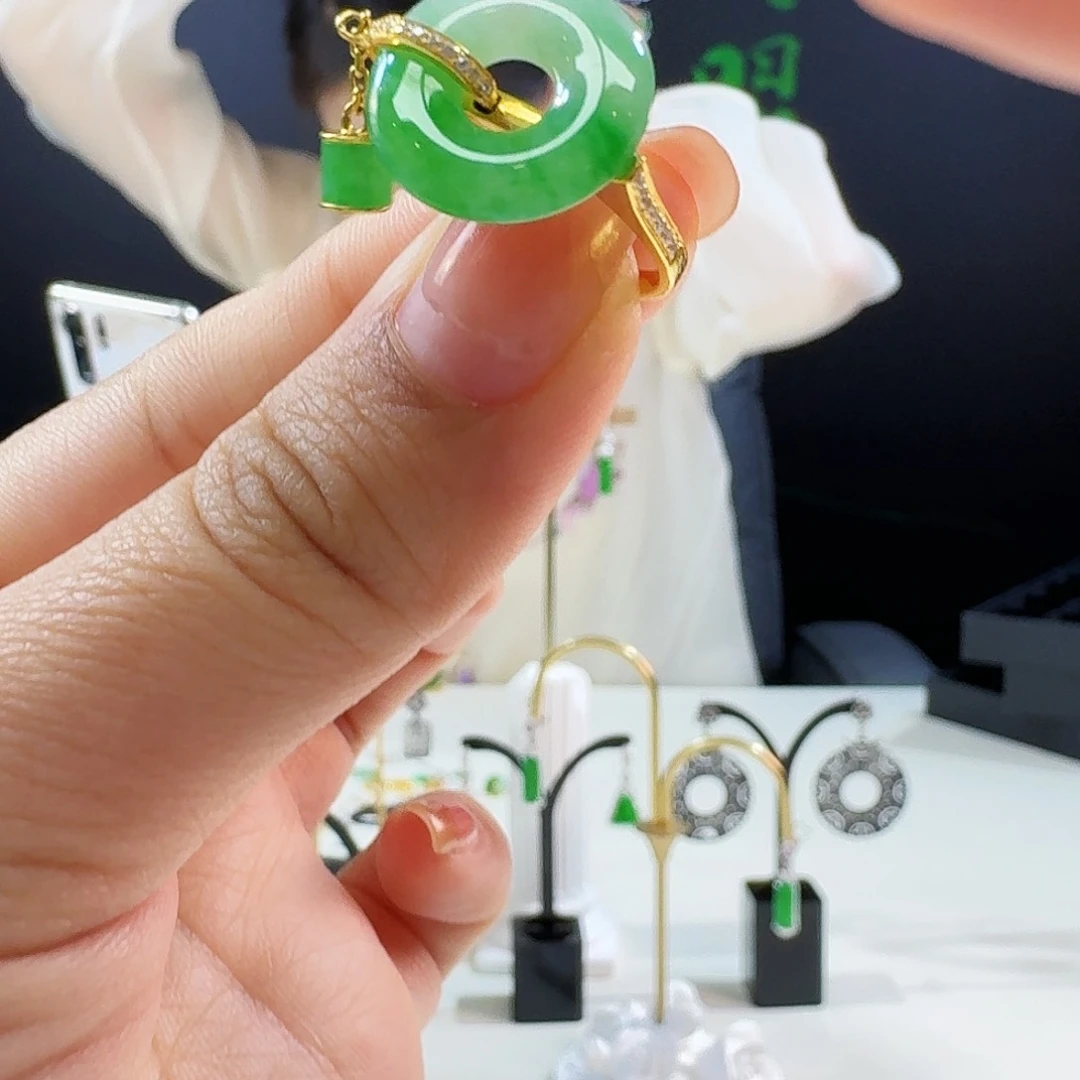 翡翠戒指18K金镶嵌18k镶嵌