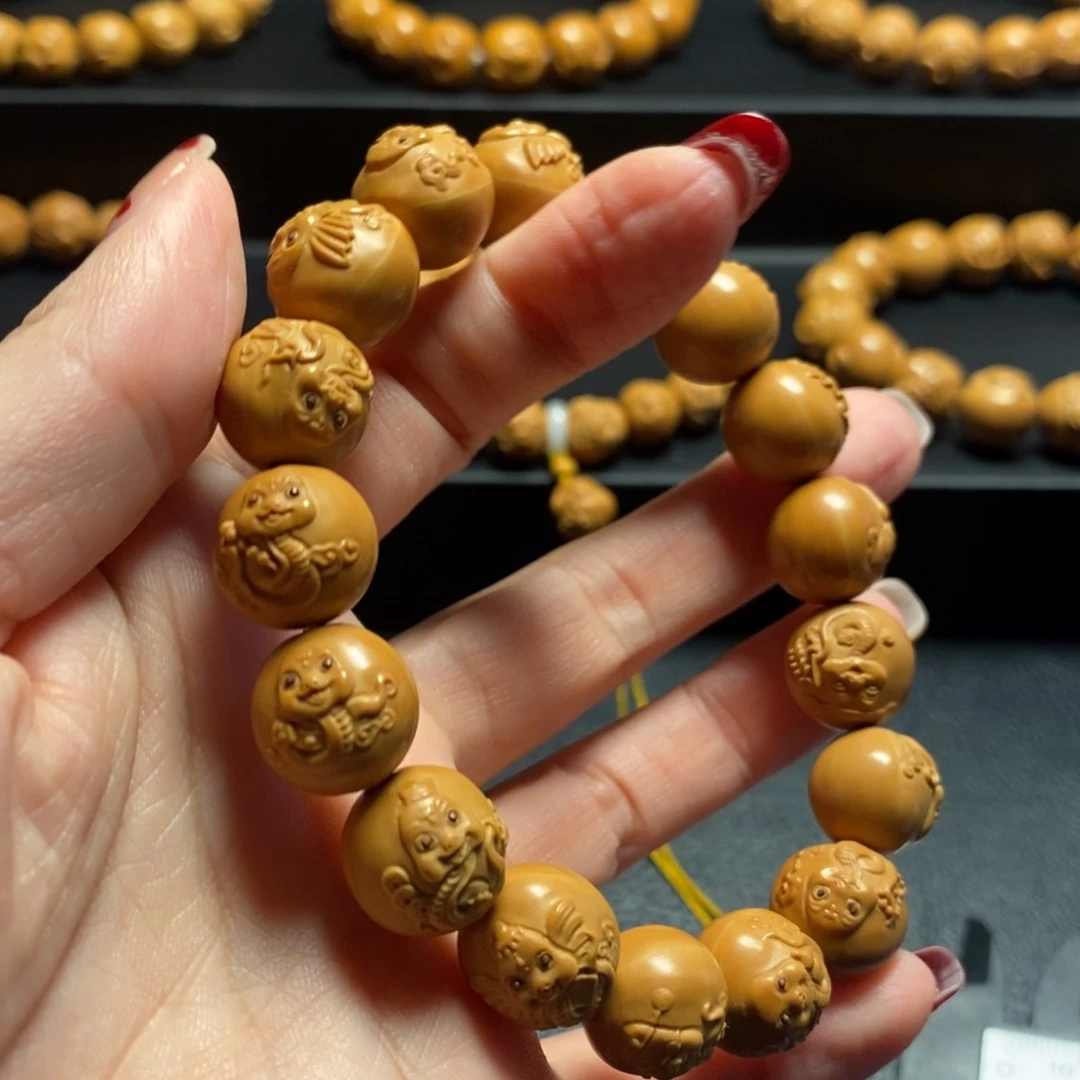 猴头核桃手串金蛇送福