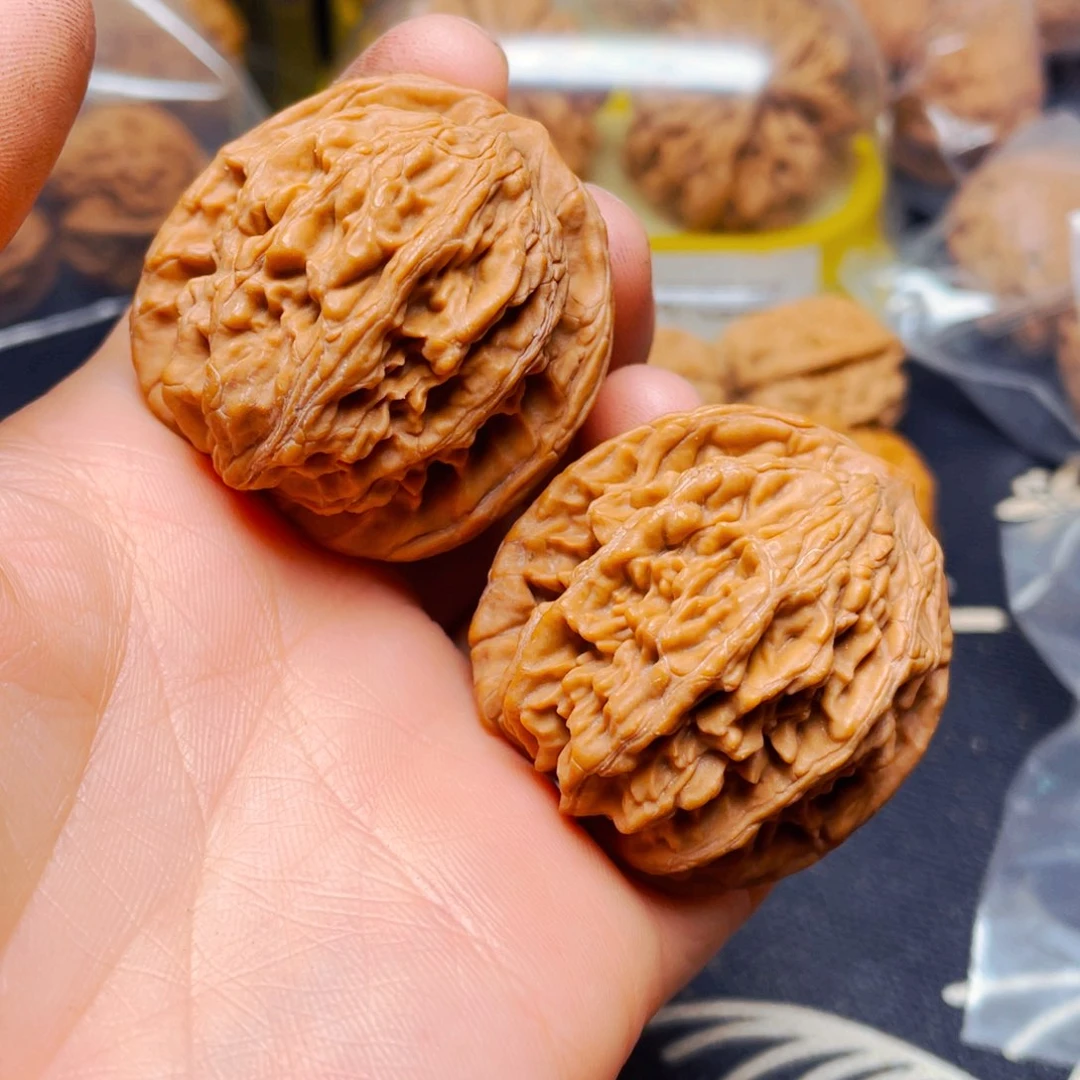 吊坠文玩核桃麦虎一对