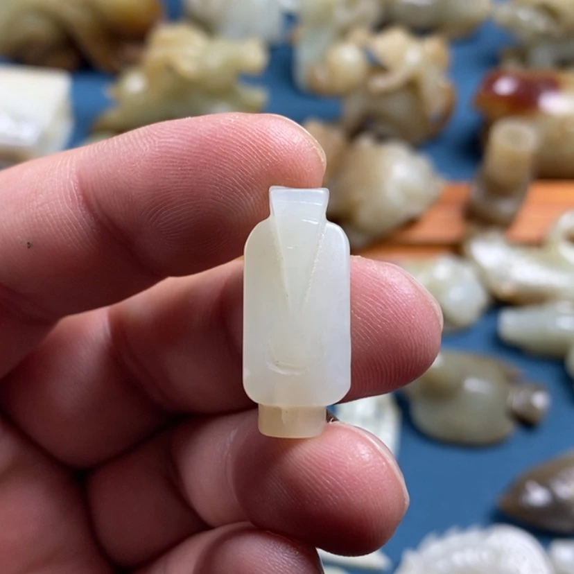 【闪购商品】未镶嵌和田玉挂件豆**！