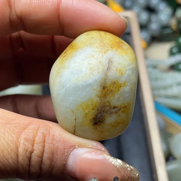 和田玉未镶嵌珠宝半成品