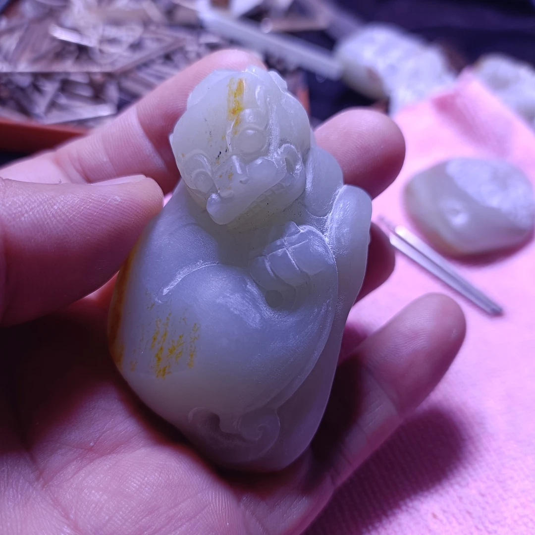 和田玉手把件貔貅