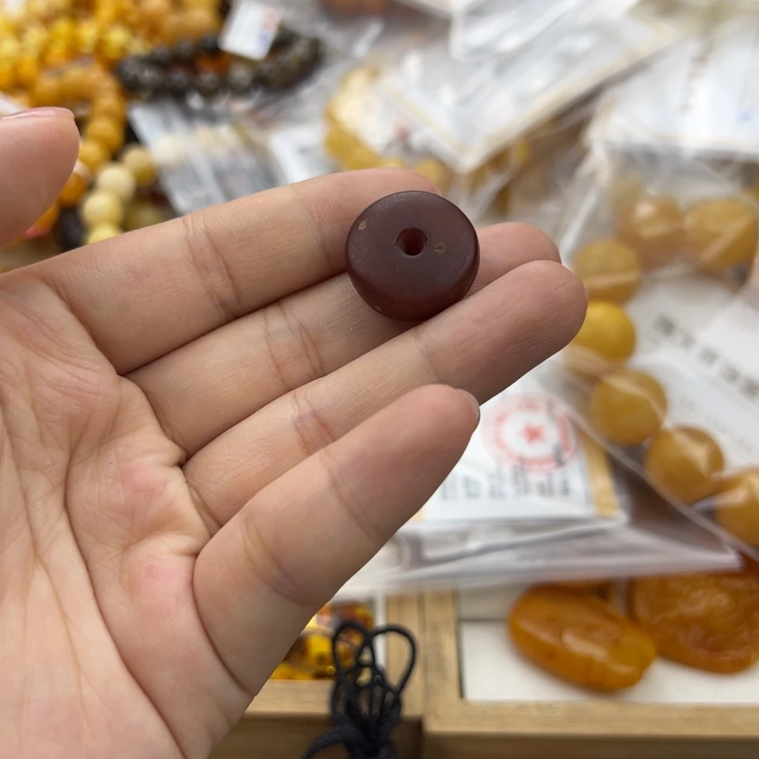 琥珀珠宝奇石未镶嵌