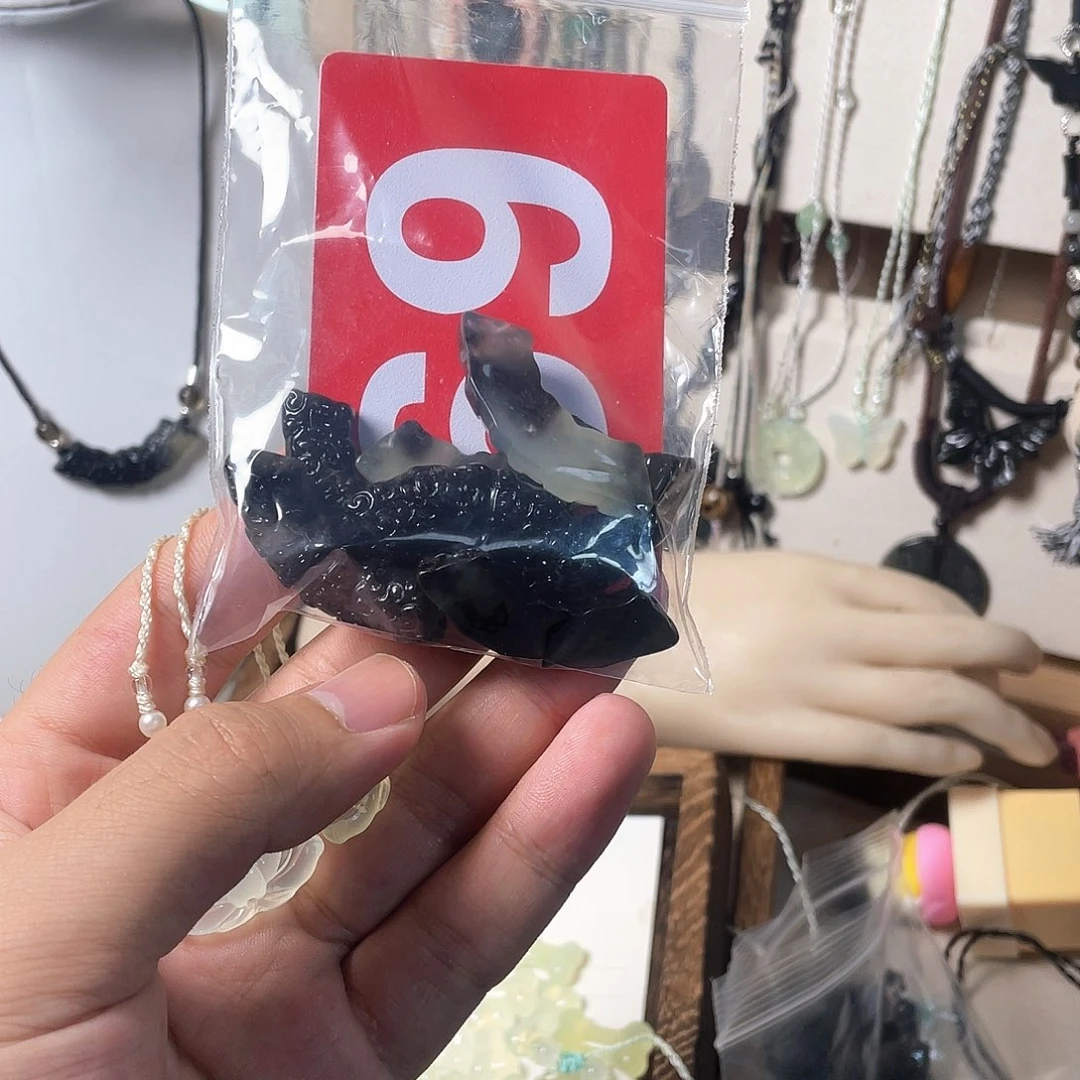 蛇纹石玉合金颈饰