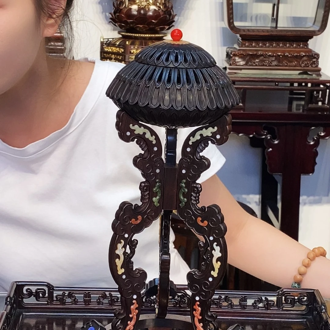 红酸枝木类成套家具大红酸枝香炉