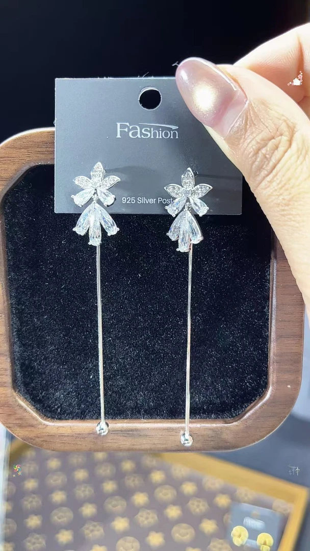 铜合金锆石耳饰 花朵叶子锆石流苏耳环0147百搭时尚