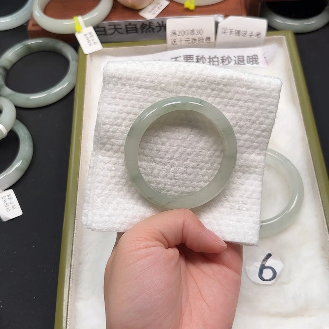 石英质玉手镯未镶嵌悲****`13