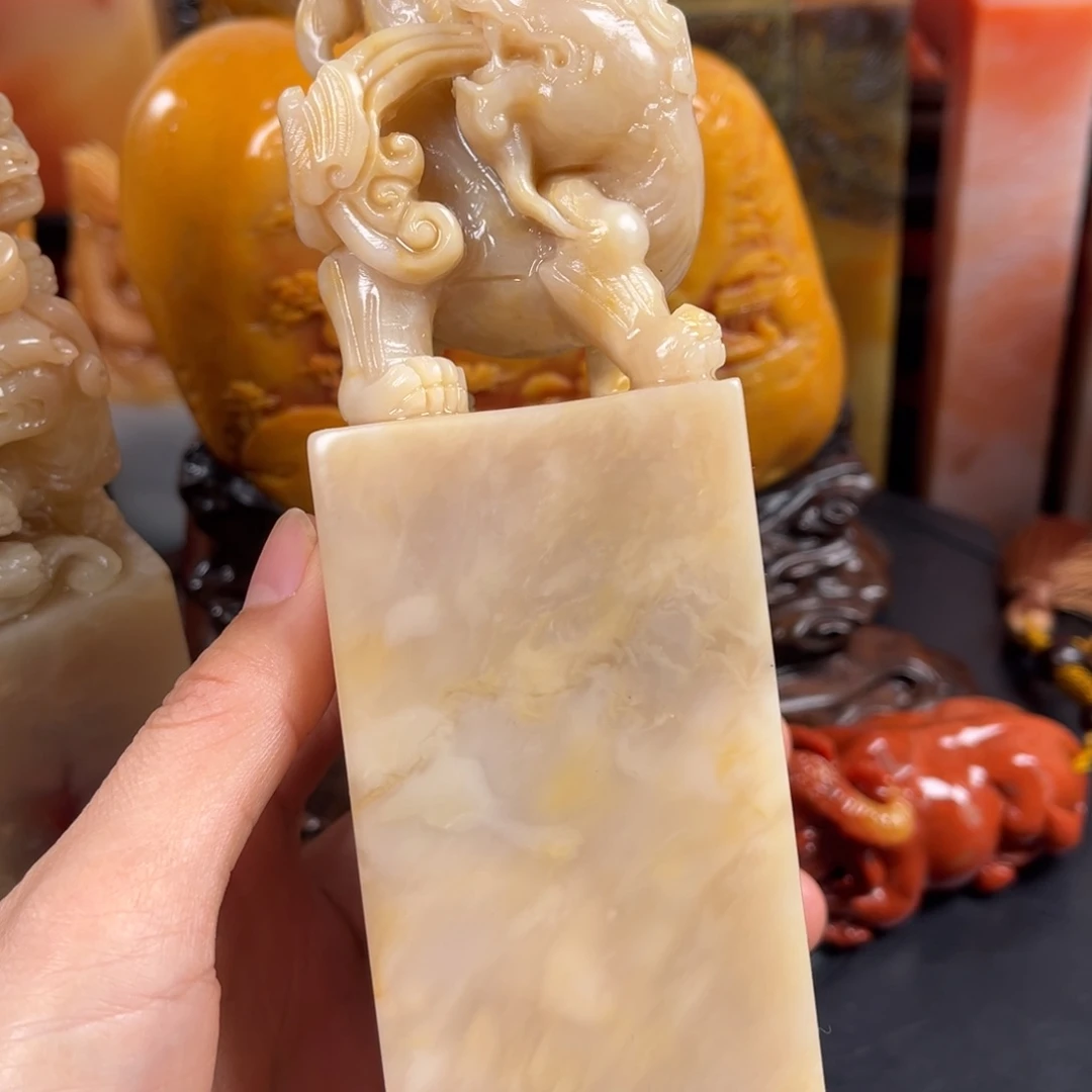 寿山石魑**魉巴林石印章