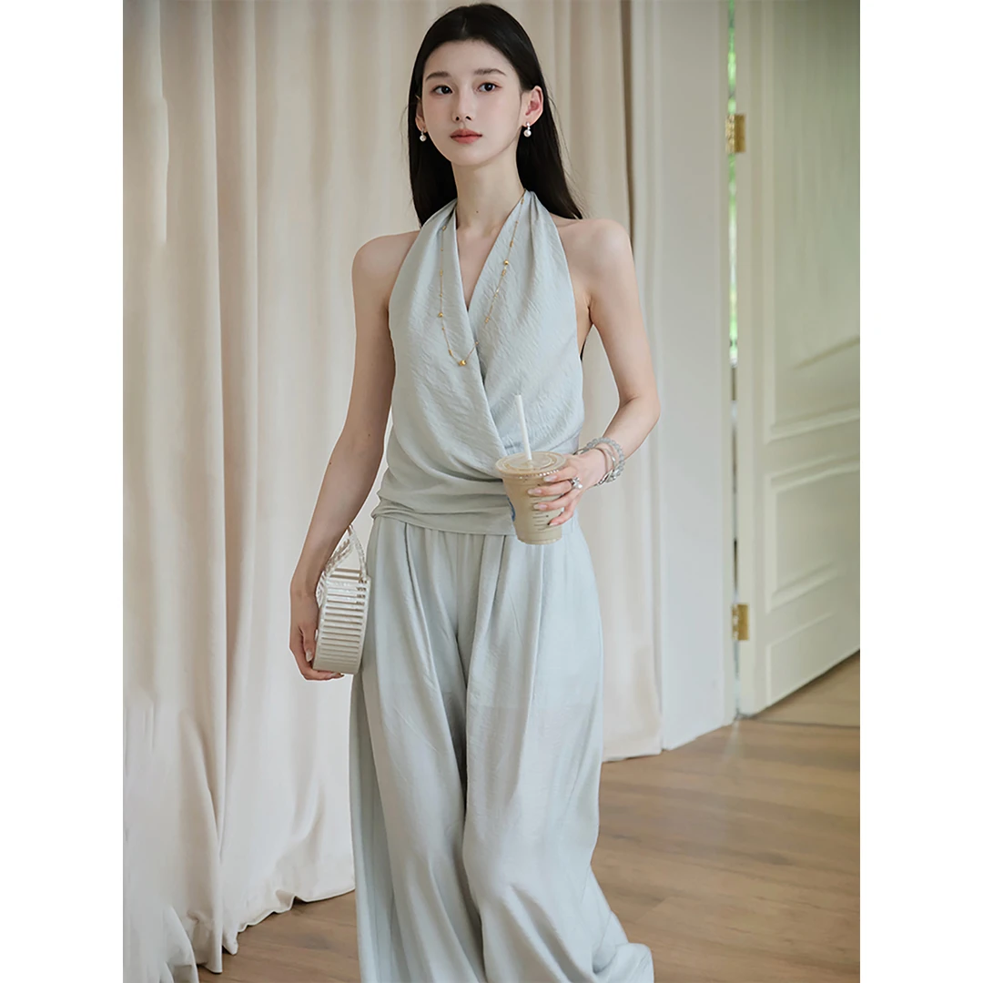 且可ChillCozy 软烟罗 柔雾肌理感无袖挂脖上衣/长裤套装