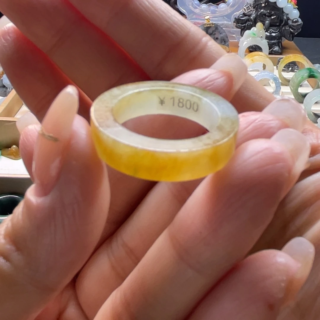 定制翡翠未镶嵌戒指