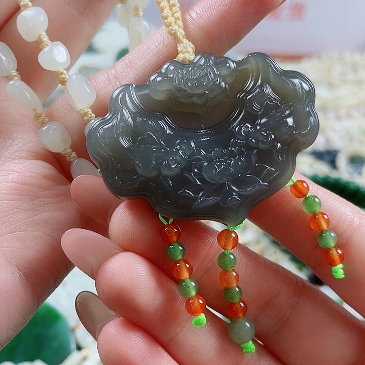 颈饰未镶嵌和田玉