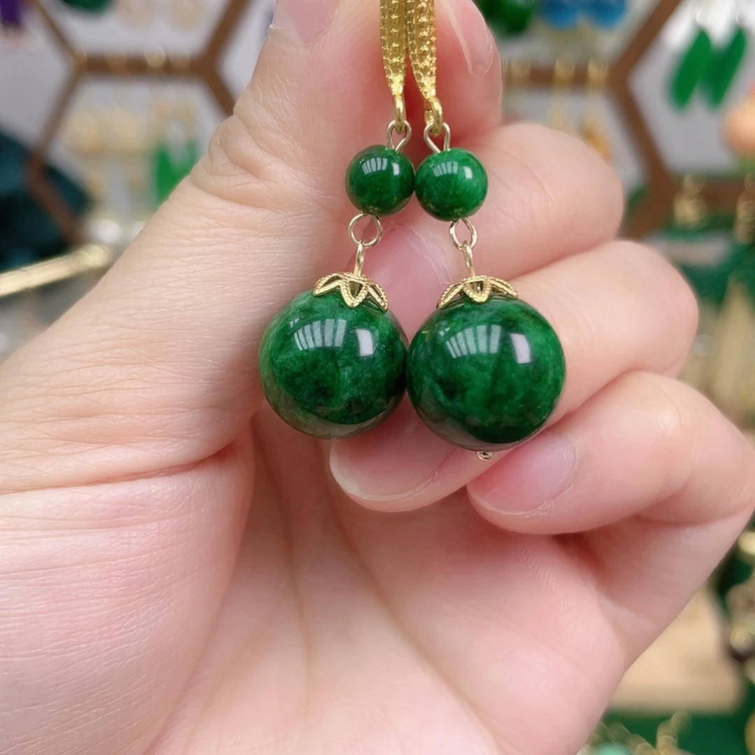 石英质玉合金耳饰